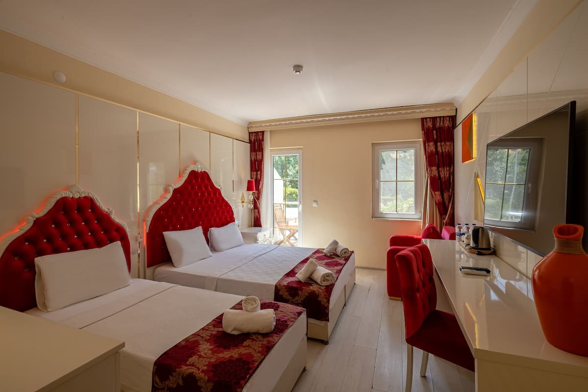 Superior Triple Room, Multiple Beds