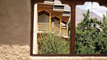 مواقف سيارات مجانية