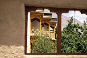 Free self-parking - Hotel Karma Inn (Leh)