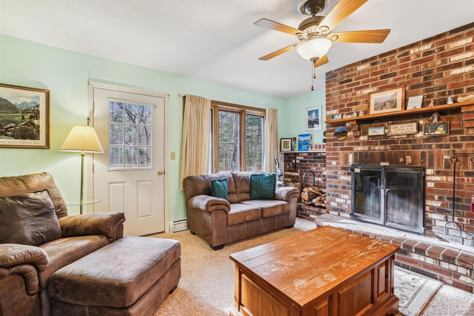 智能电视、壁炉