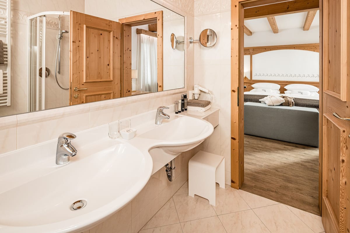 suite | bathroom | free toiletries, hair dryer, bathrobes, slippers