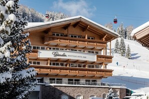 Facciata della struttura