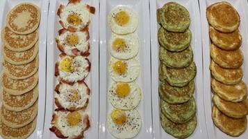 Free daily buffet breakfast