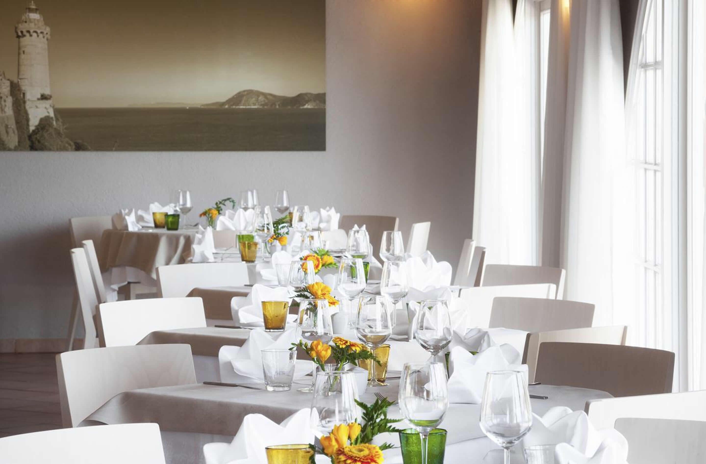 lunch and dinner served, local cuisine