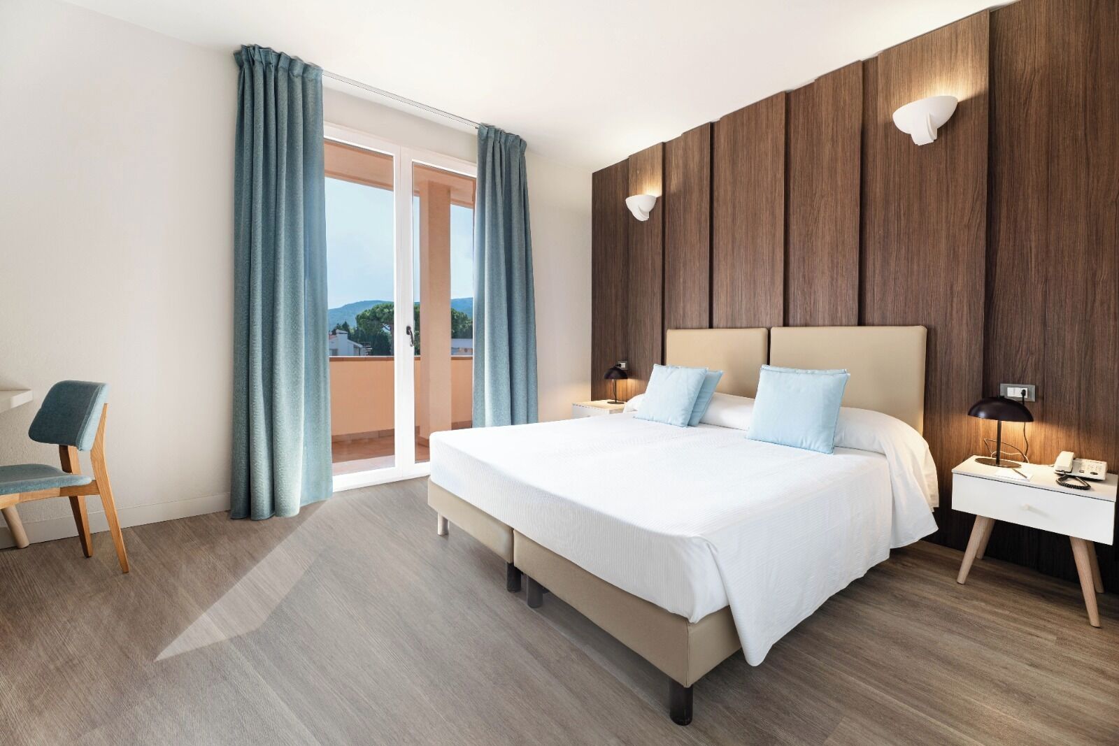 1 bedroom, minibar, in-room safe, desk