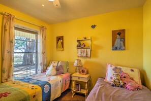 3 Schlafzimmer, Bügeleisen/Bügelbrett, Reisekinderbett, Bettwäsche