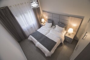 Apartment, Balcony