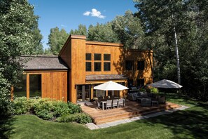 Exterior - Luxury Home With Lots of Light, Outdoor Space and a Short Walk to Ketchum (Sun Valley)