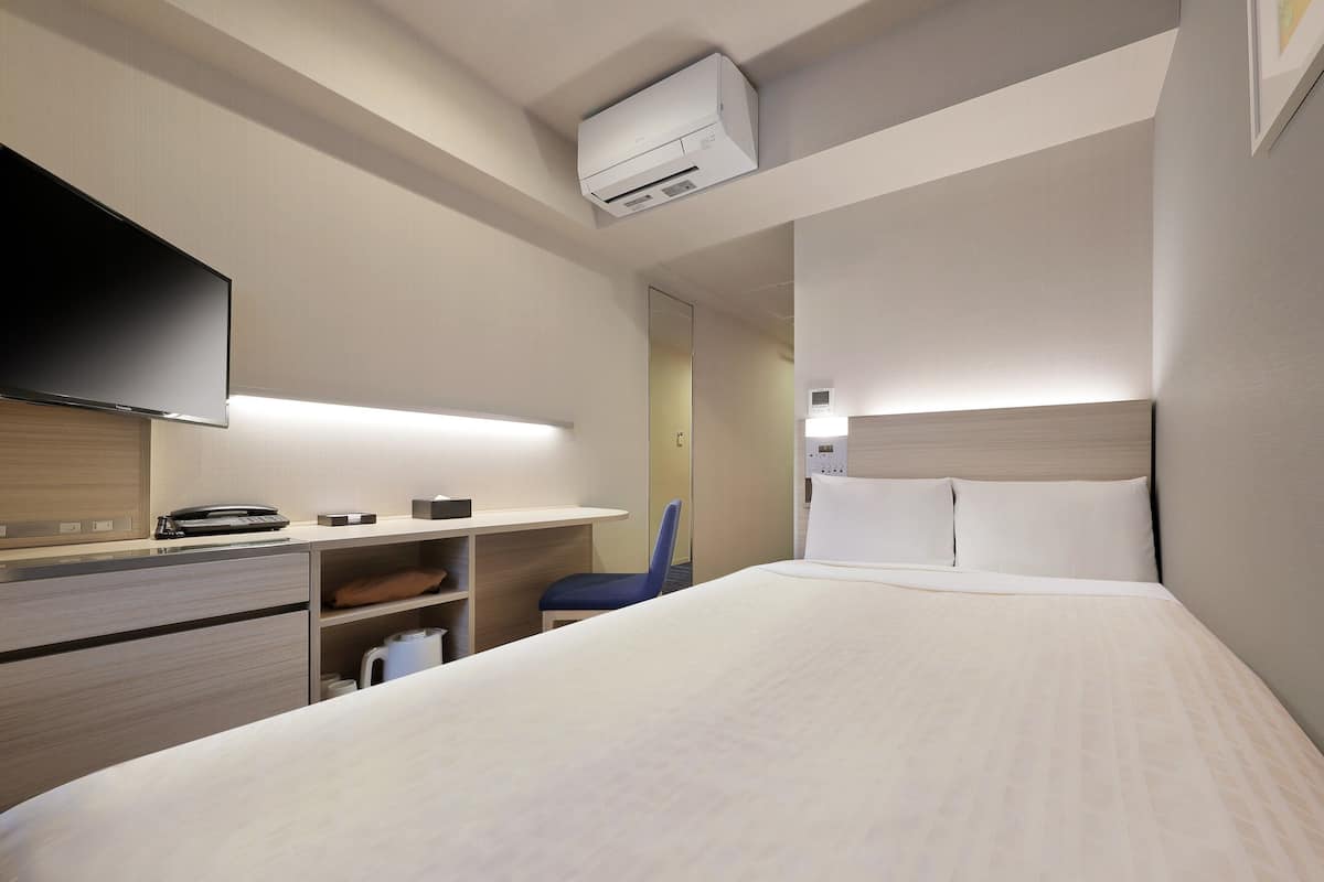 Semi Double Room, Non Smoking