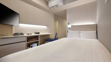 Semi Double Room, Non Smoking | Desk, laptop workspace, free WiFi, bed sheets