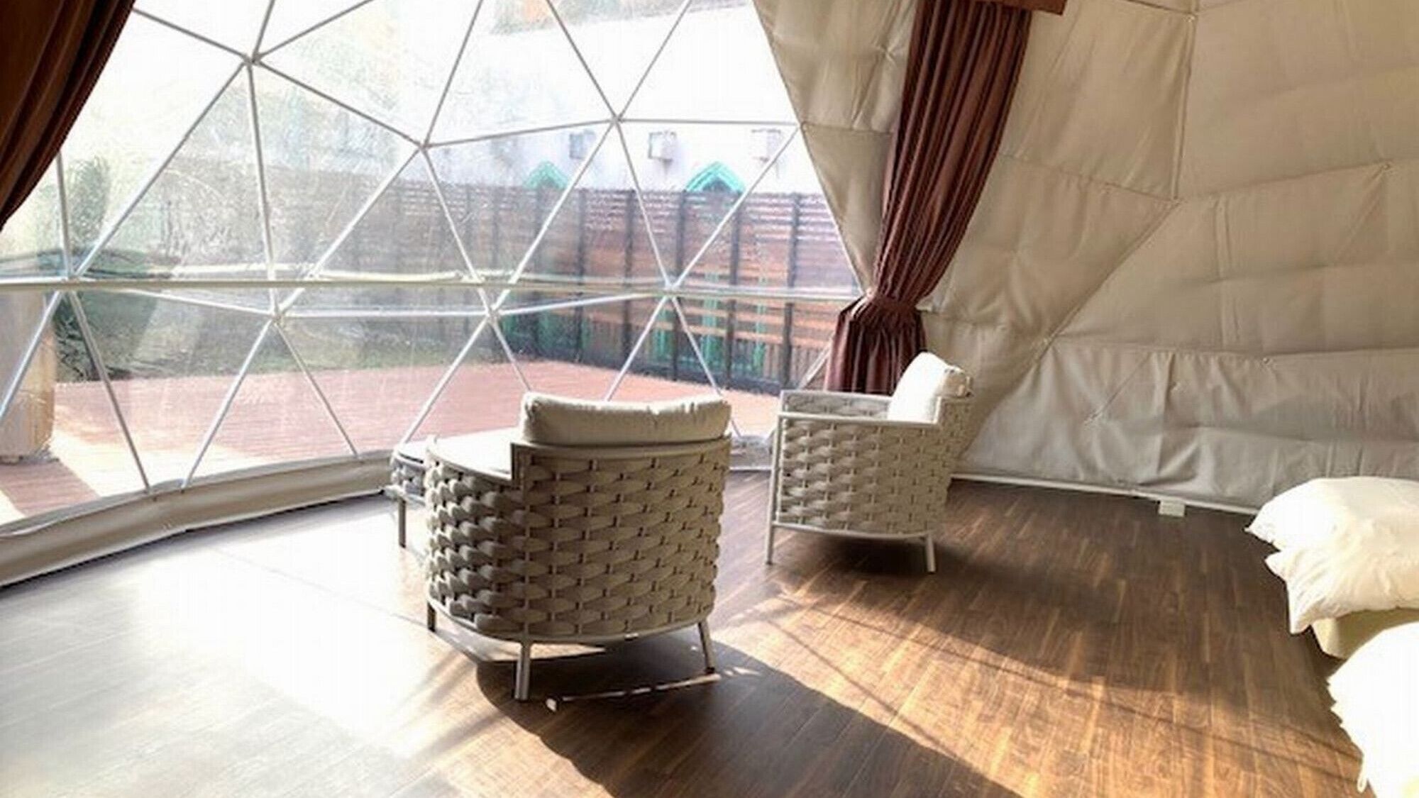 المنشأة من الداخل