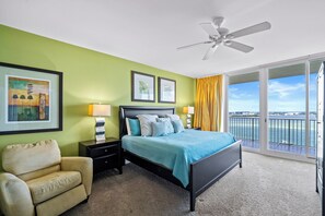 3 chambres, fer et planche à repasser, Wi-Fi gratuit, draps fournis