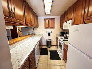 Fridge, microwave, dishwasher, coffee/tea maker