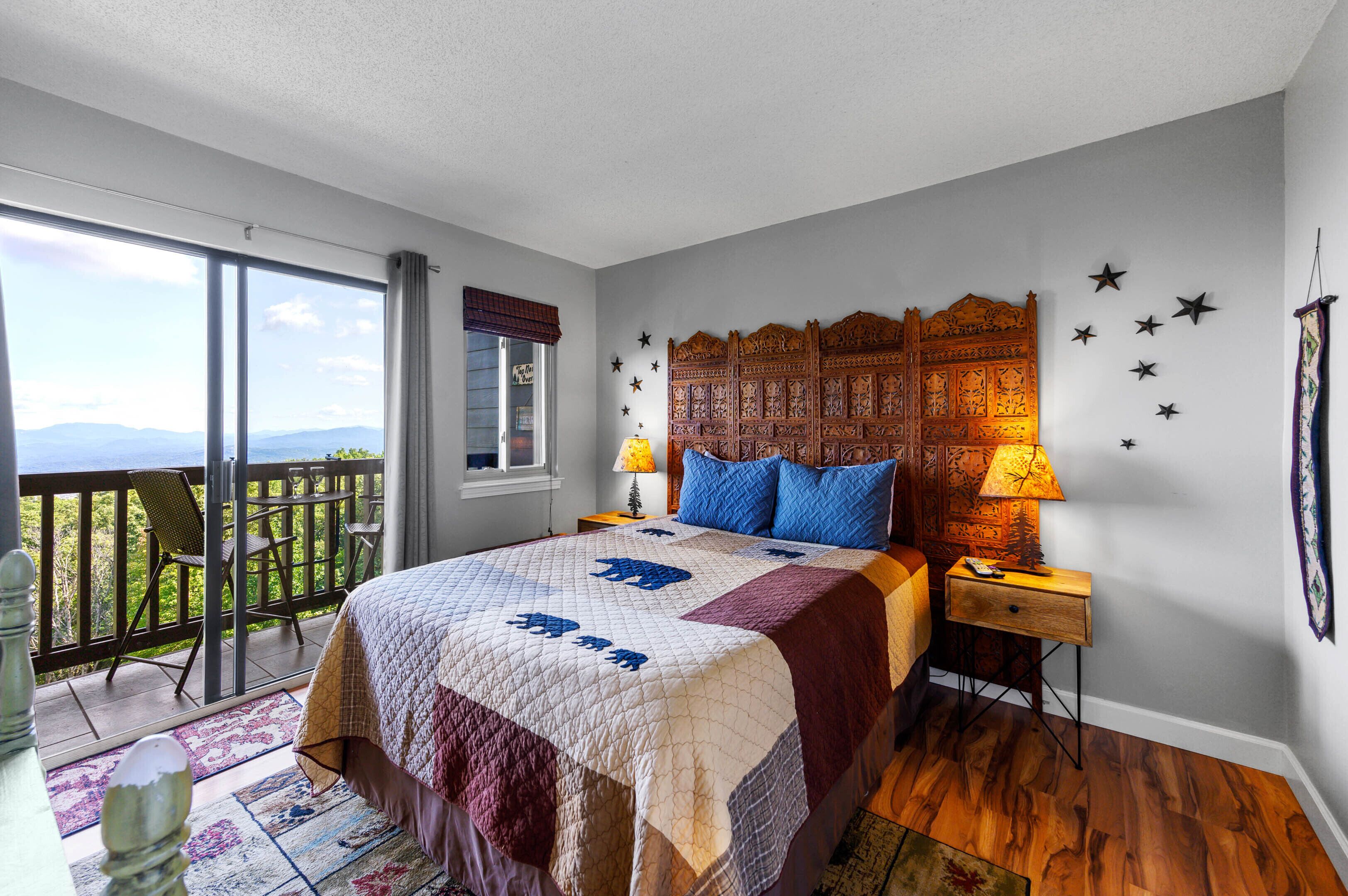 3 bedrooms, desk, iron/ironing board, free WiFi