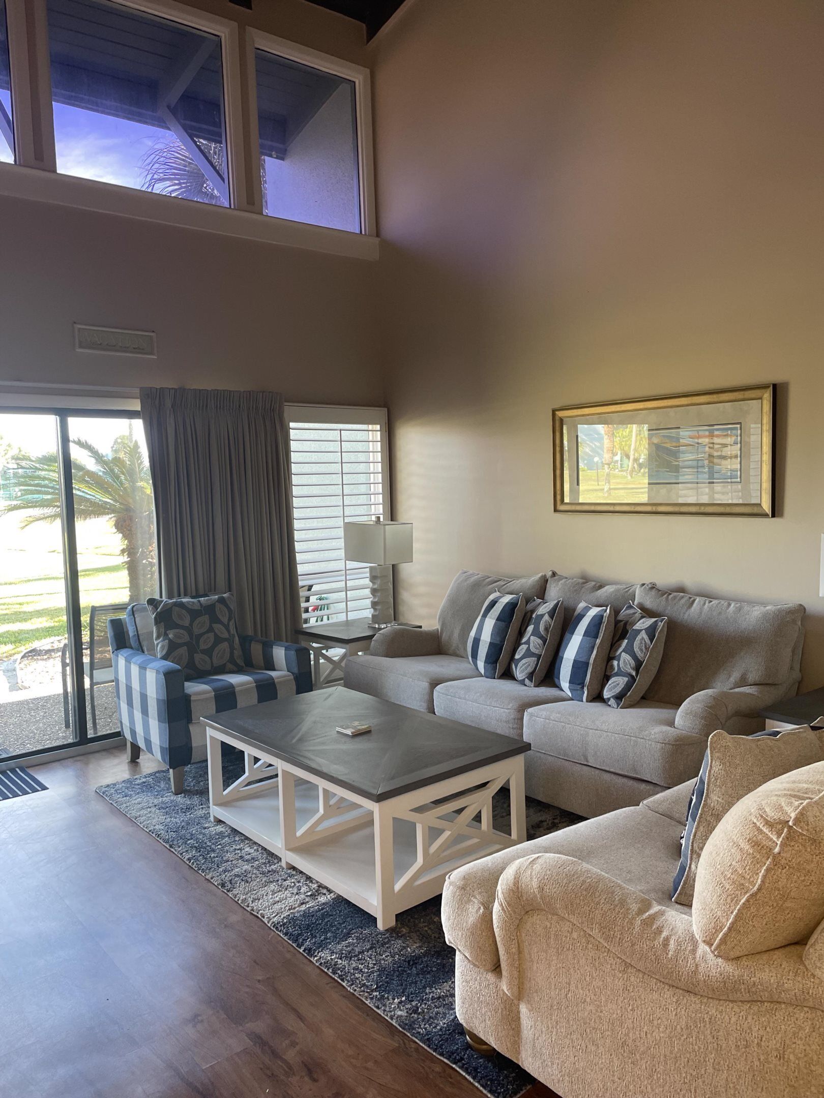 Télévision, table de tennis de table