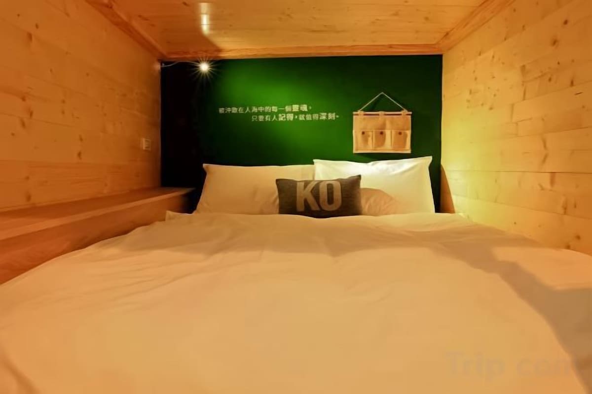 Down comforters, blackout drapes, soundproofing, WiFi (free)