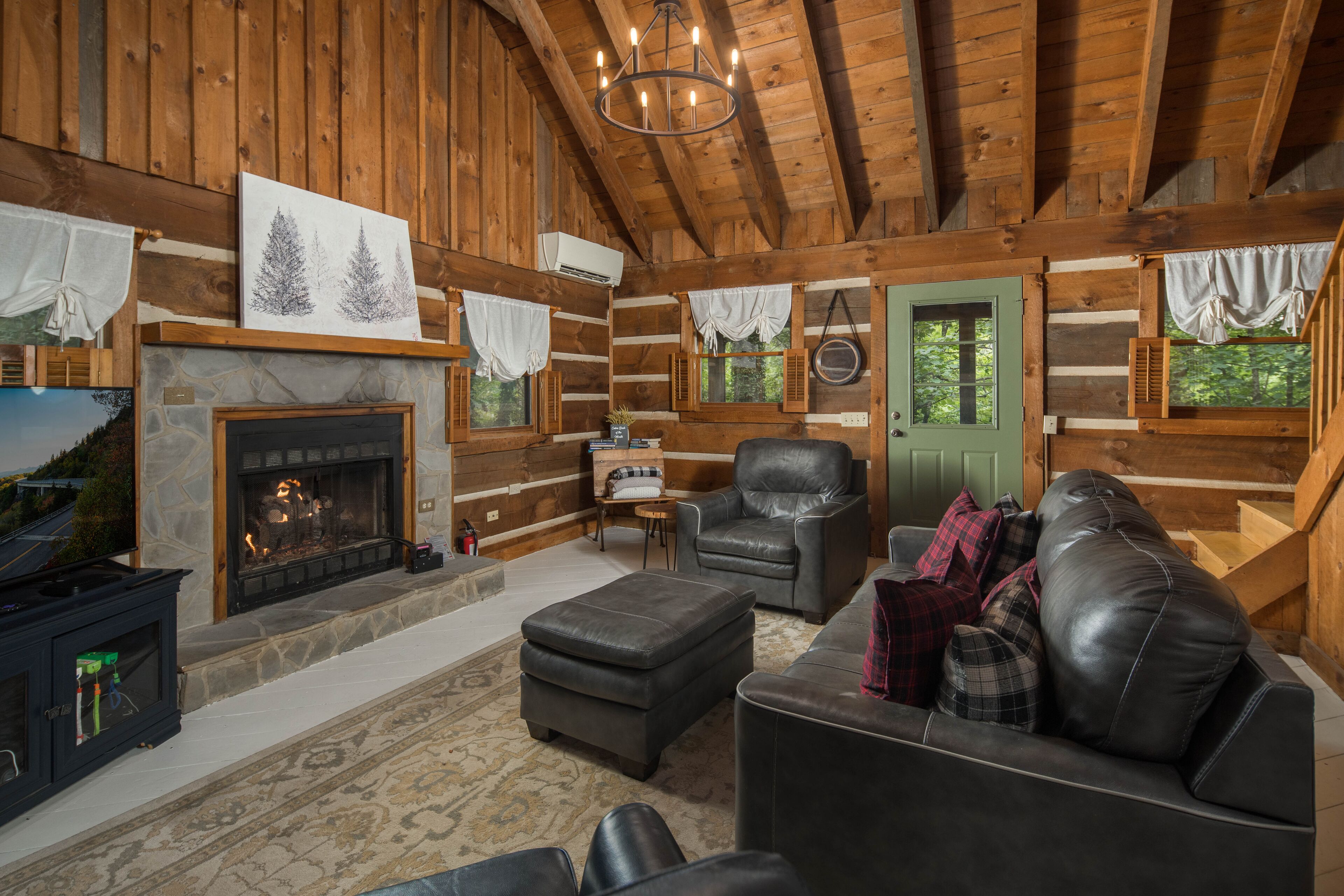 TV connectée, cheminée, console de jeux vidéo, lecteur de DVD