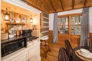 Interior - Rustic Charm with Chef Stove - Fire Pit - Hot Tub and 8 minutes to APP State (Boone)