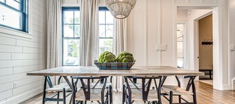 Carlton Landing-Perfect mix of elegance and comfort! Right on Redbud Park!