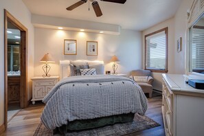 3 bedrooms, iron/ironing board, WiFi, bed sheets - CX343 | Nice Views | Ski In/Out | Vaulted Ceilings | Winter Shuttle | Hot Tub (Steamboat Springs)
