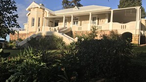 Unclassified image, 3 of 55, button - Braeside Guest House (Swellendam)