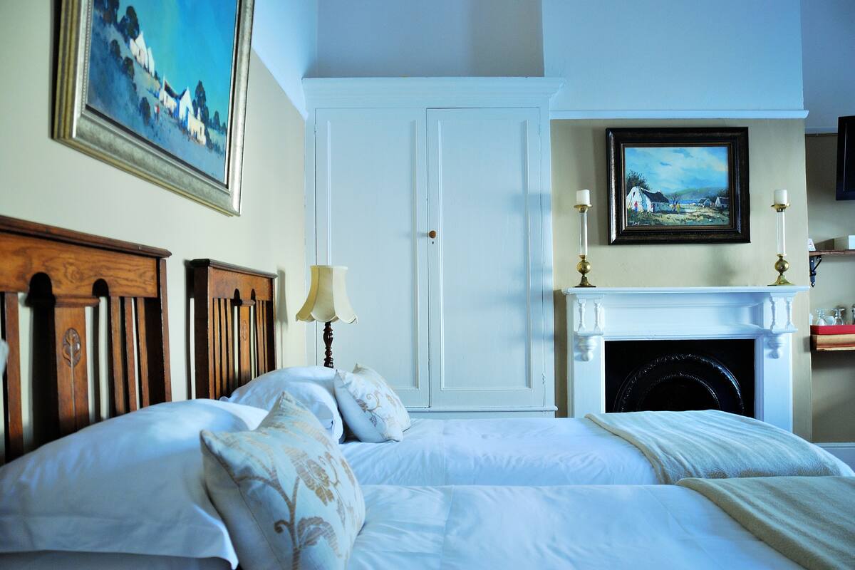 Classic Suite, Ensuite | 5 bedrooms, Egyptian cotton sheets, premium bedding, minibar