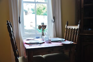 Breakfast area - Braeside Guest House (Swellendam)