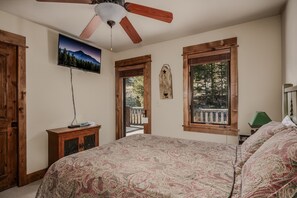 5 bedrooms, iron/ironing board, free WiFi, bed sheets