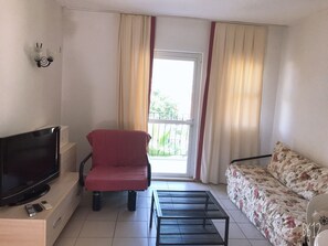 Superior Apartment, 1 Bedroom | Living area