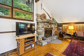 TV connectée, cheminée, Netflix, Hulu