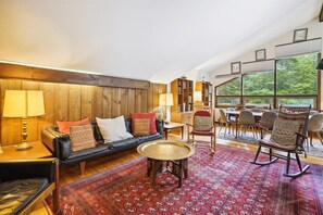 Unclassified image, 4 of 36, button - Hawk Landing is a charming 3-bedroom, 2-bathroom retreat (Pittsford)