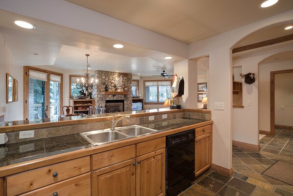 Refrigerador, horno, parrilla de estufa y lavavajillas