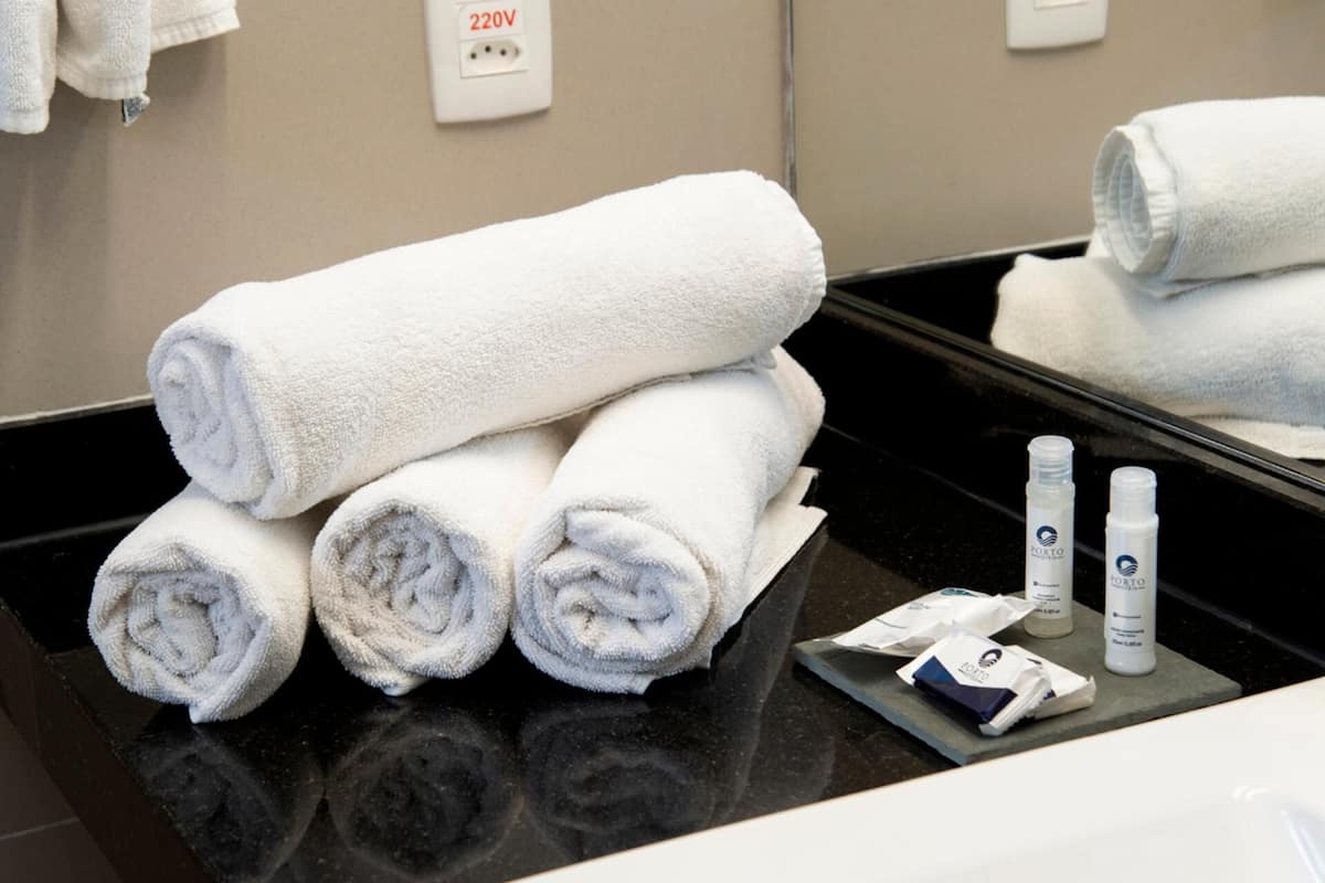 Baño | Regadera, amenidades de baño gratuitas, secadora de cabello, toallas