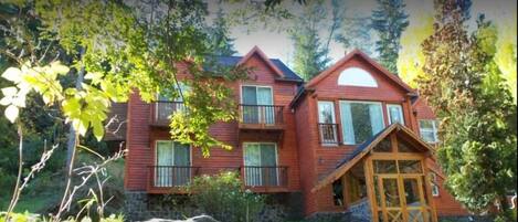 Mặt tiền nơi lưu trú