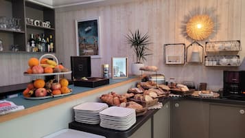 Daily buffet breakfast (EUR 12 per person)