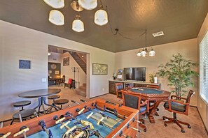 Games room - Heated Pool, Fire Pit & Game Room: Surprise Home (Surprise)