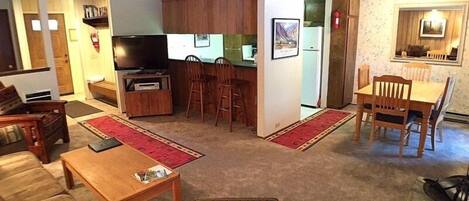 TV, fireplace, DVD player