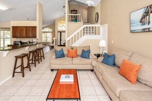 Televisie, een dvd-speler en tafelvoetbal