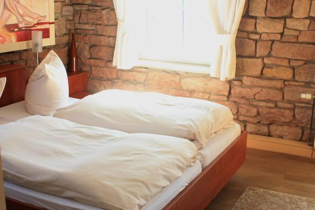Kamar Double Standar | Meja kerja