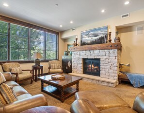 Interior - Ski Dates Open! Inviting Ski Condo with Golf Course Views and Grill! (Park City)