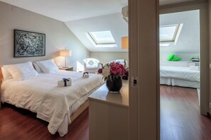 3 bedrooms, iron/ironing board, free WiFi, bed sheets - Tessa - Habitat Apartments (Barcelona)
