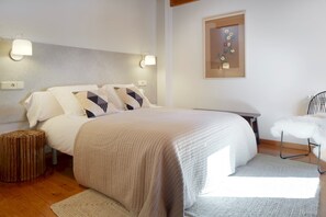 3 bedrooms, iron/ironing board, free WiFi, bed sheets - Ribaeta by FeelFree Rentals (Vielha)