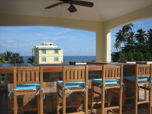 Villa Ocean Mist - Luxury Villa, Steps From Sandy Beach. 