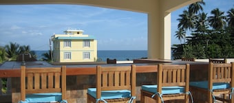Villa Ocean Mist - Luxury Villa, Steps From Sandy Beach. 