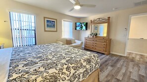 4 bedrooms, iron/ironing board, travel crib, free WiFi