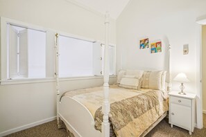 3 chambres, accès au Wi-Fi (inclus), literie fournie