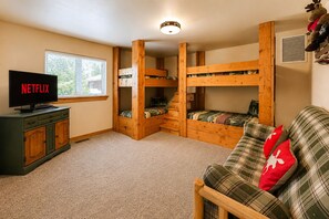 3 bedrooms, free WiFi, bed sheets - Sauna | Deck | Firepit | Near Lakes | WIFI | BBQ (Leavenworth)