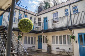 Exterior - Location, Location, Location...When choosing the perfect holiday apartments, location is the key fac (Torquay)