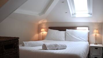 1 bedroom, iron/ironing board, internet, bed sheets