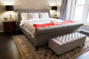 3 chambres, bureau, fer et planche à repasser, lit parapluie